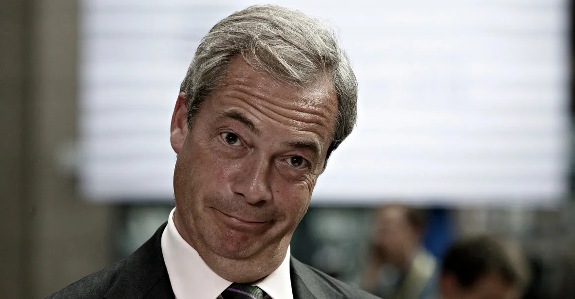 Satisfakce pro Farage. Šéfka banky NatWest se mu omluvila za „hluboce nevhodnou“ zprávu