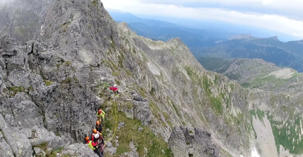 Dvě horolezkyně z Česka se zřítily z hřebene v Tatrách. Spustili se k nim záchranáři