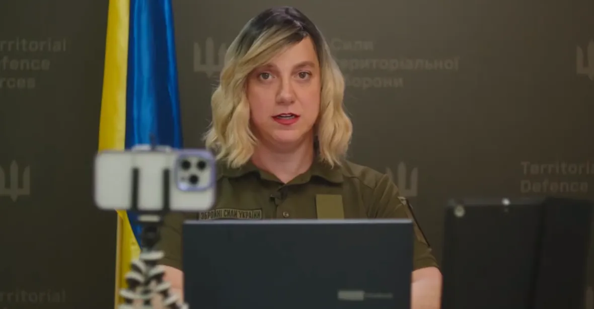 Ukrajinská armáda má novou mluvčí. Je jí transgender Američanka
