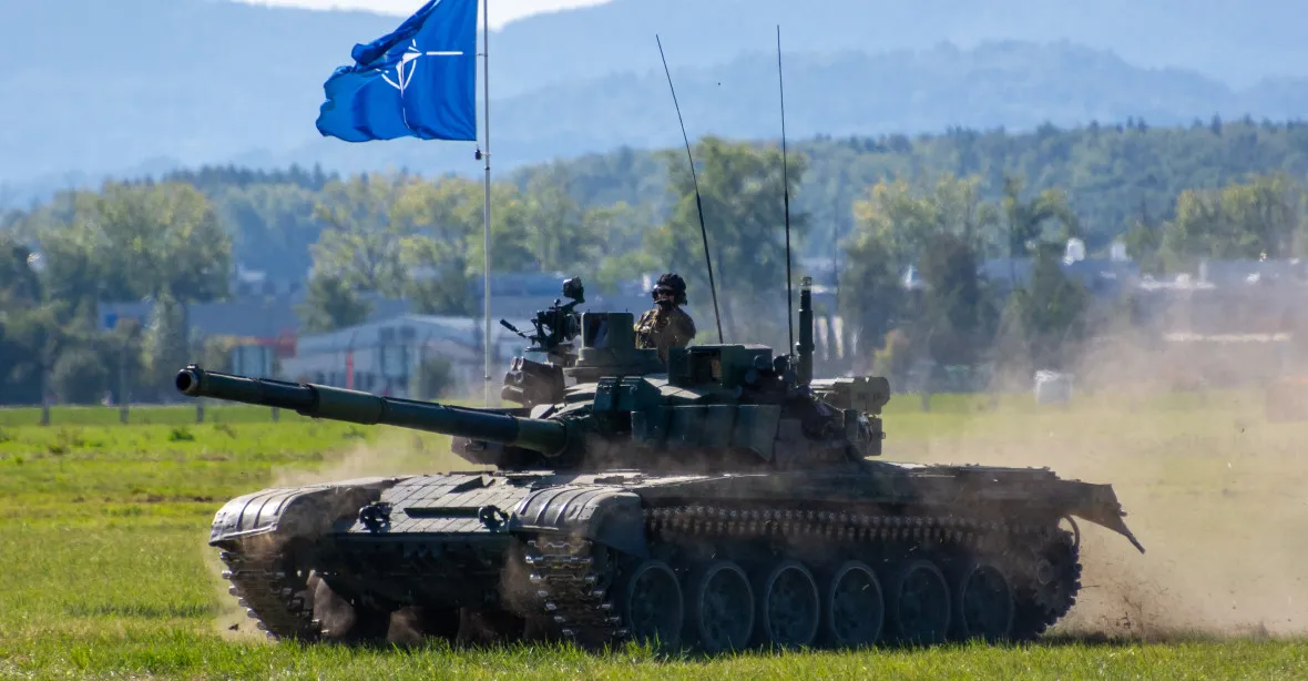Největší cvičení NATO od studené války. Češi zvažují svou účast