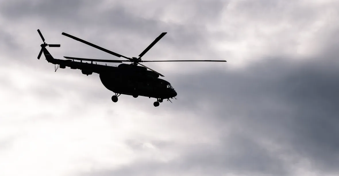 VIDEO: Vrtulník Gazpromu ve vzduchu vzplál. Ruská posádka hasila za letu