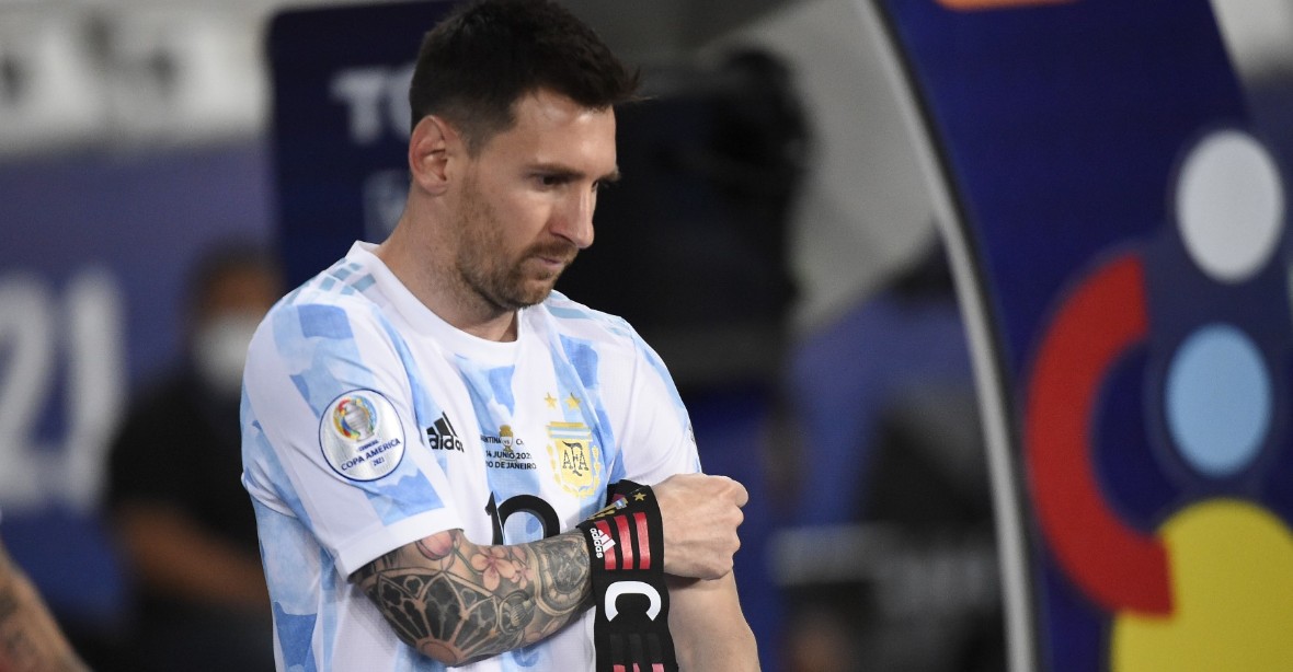VIDEO: Messi mluví o policejní brutalitě. Při zápase Argentiny s Brazílií tekla krev