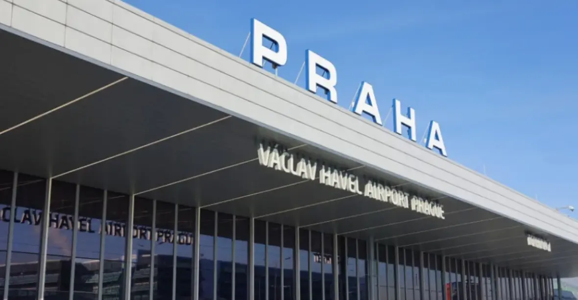 Policie hledala pět bomb na Letišti Václava Havla. Hrozbu ohlásil anglicky hovořící muž