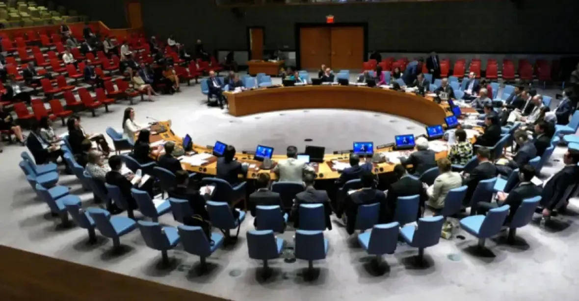 Moskva žádá, aby Česko v RB OSN vysvětlilo dodávky zbraní Ukrajině. Lipavský to odmítl, nechce sloužit propagandě
