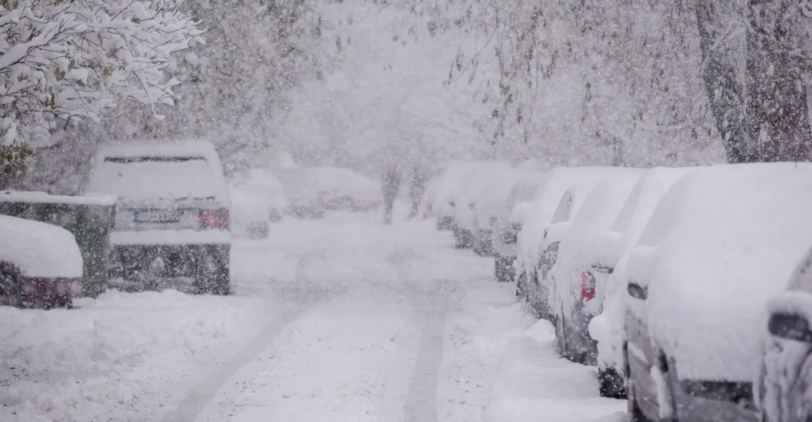 Meteorologové varují před hustým sněžením, zvláště na jihu Čech