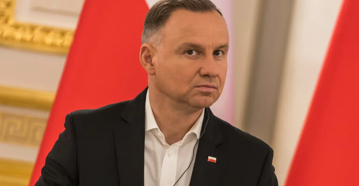 Polský prezident Duda je zděšený. Jím omilostnění politici byli znovu zatčeni, exministr drží hladovku