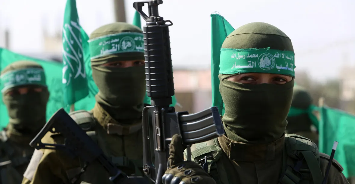 EU novými sankce míří na financování Hamásu. Podle Borrella mu dával peníze i Izrael