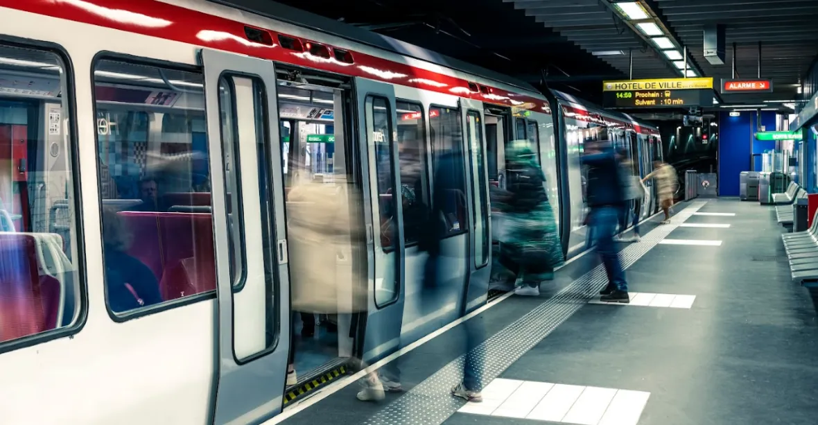 Praha chce vlaky metra bez řidičů, vypíše tendr za 86 miliard korun