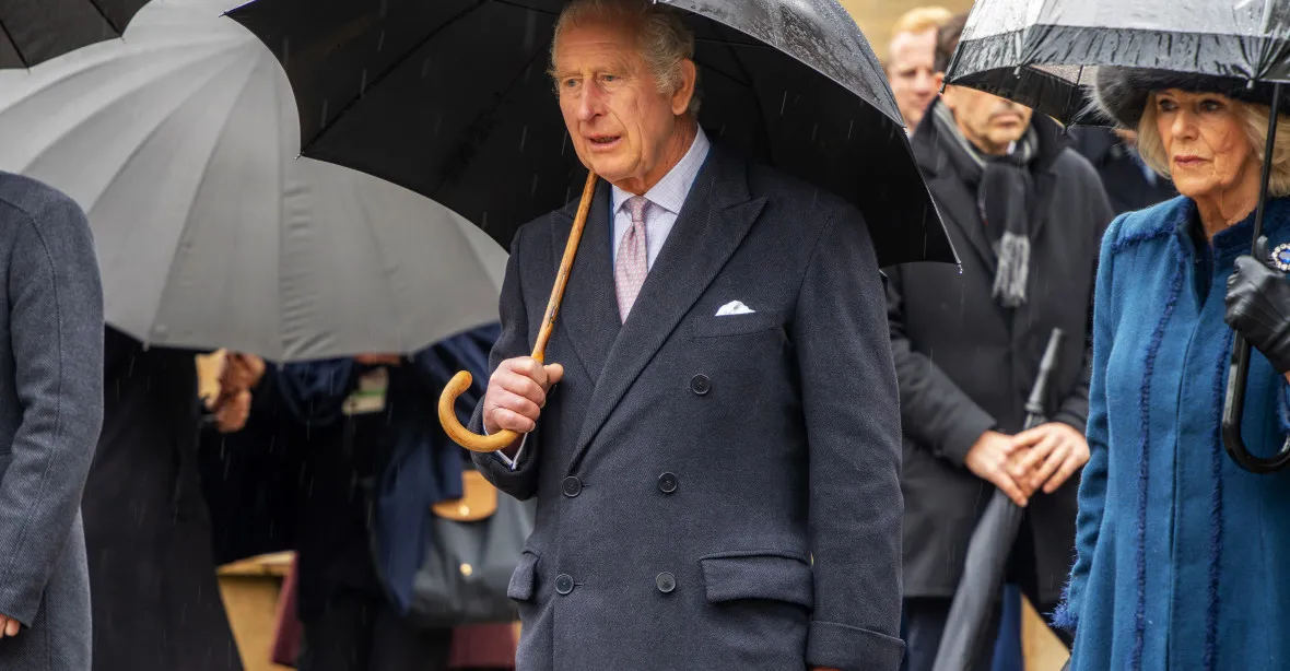 Král Karel III. má rakovinu. Ruší veřejné akce, začíná s léčbou