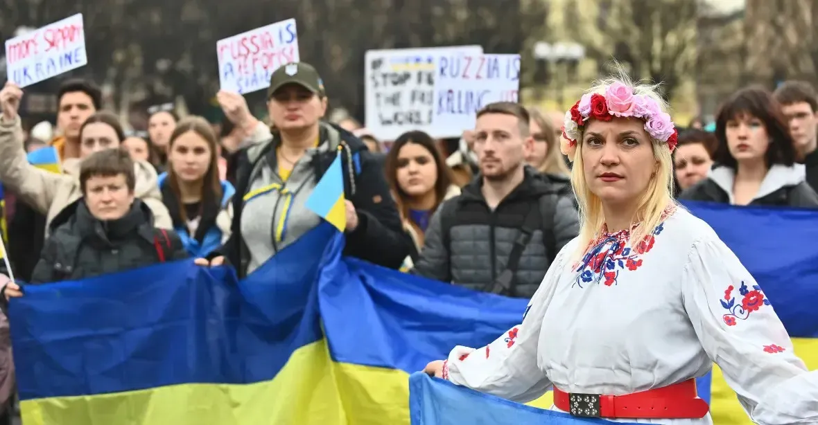 Ve vítězství Ukrajiny nad Ruskem věří pouze 13 % Čechů. A to jsou mezi Evropany optimisty