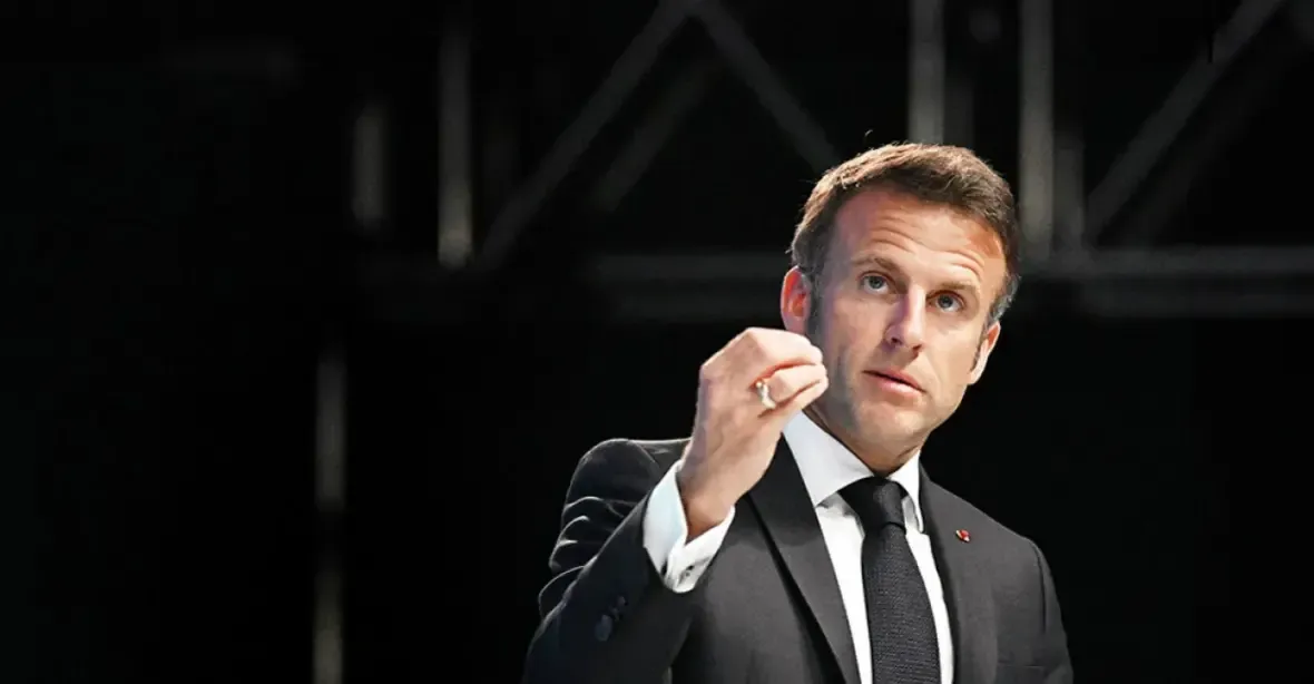 Macron by nežádal NATO o pomoc v případě ztrát Francie na Ukrajině