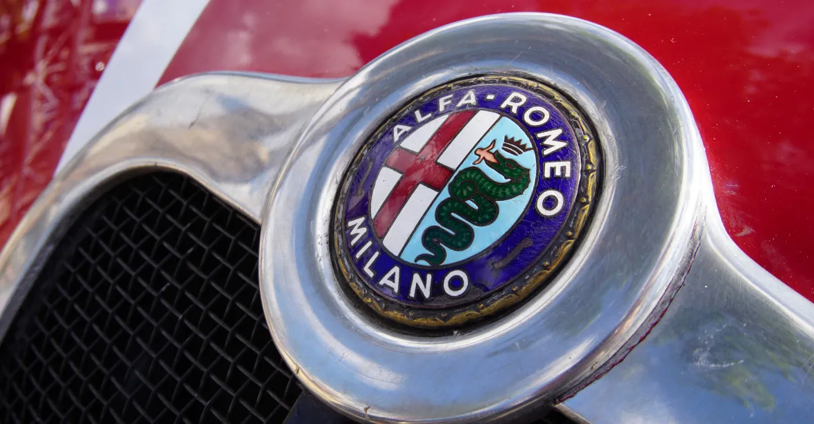 Elektromobil Milano se nemůže vyrábět v Polsku, hřímal ministr. Alfa Romeo pak vůz přejmenovala