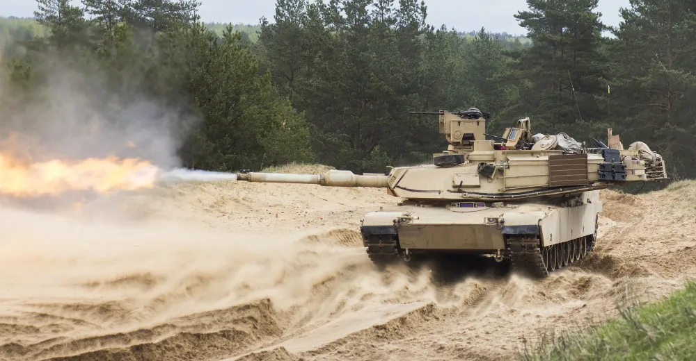 Ukrajina stáhla z boje americké tanky Abrams. Ničí je ruské drony „lovci a zabijáci“